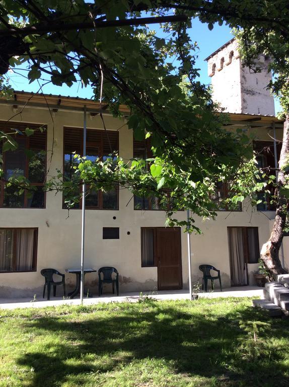 Guest House Chuta In Lagami Местия Экстерьер фото